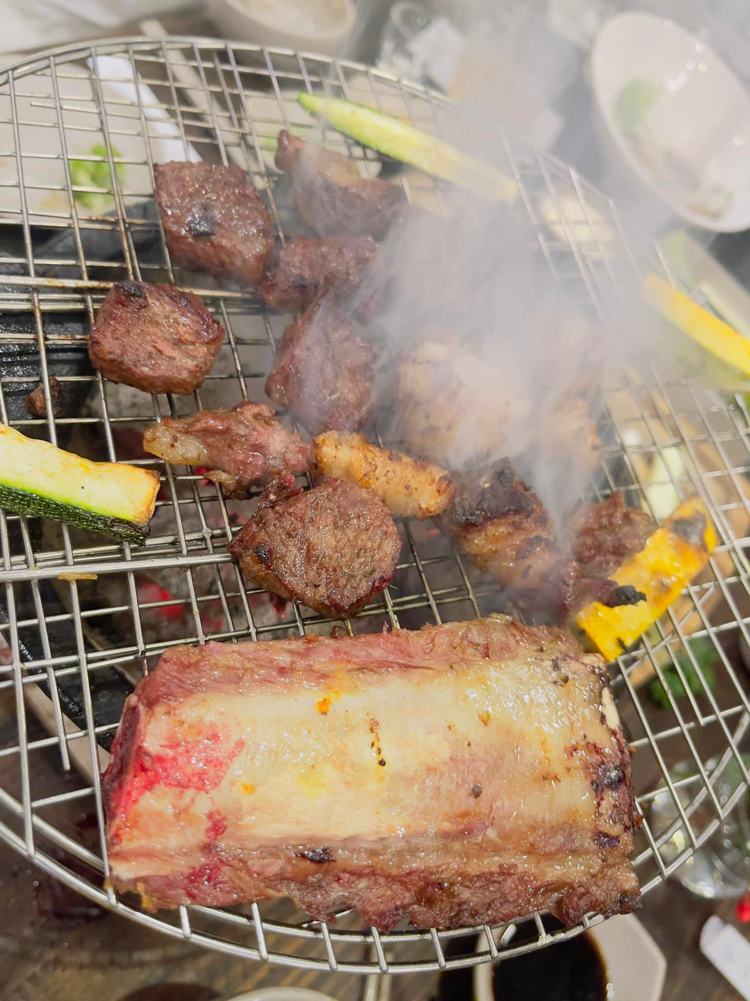 Gửi thiệp mời và xác nhận khách mời