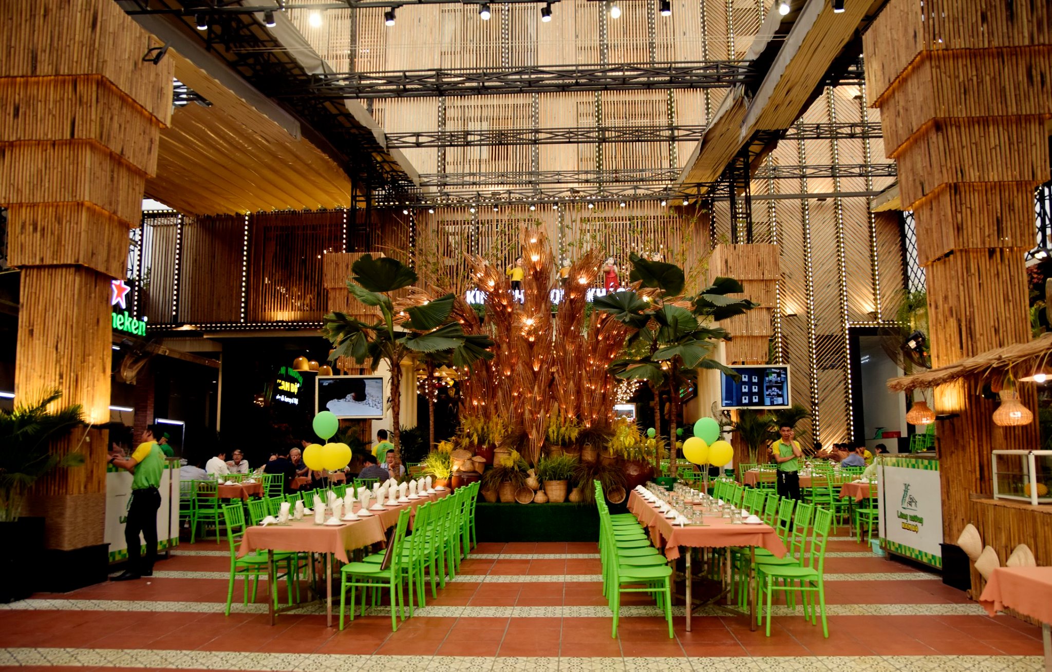 Nhà Hàng Tân Phú Tổ Chức Sự Kiện Quy Mô Lớn