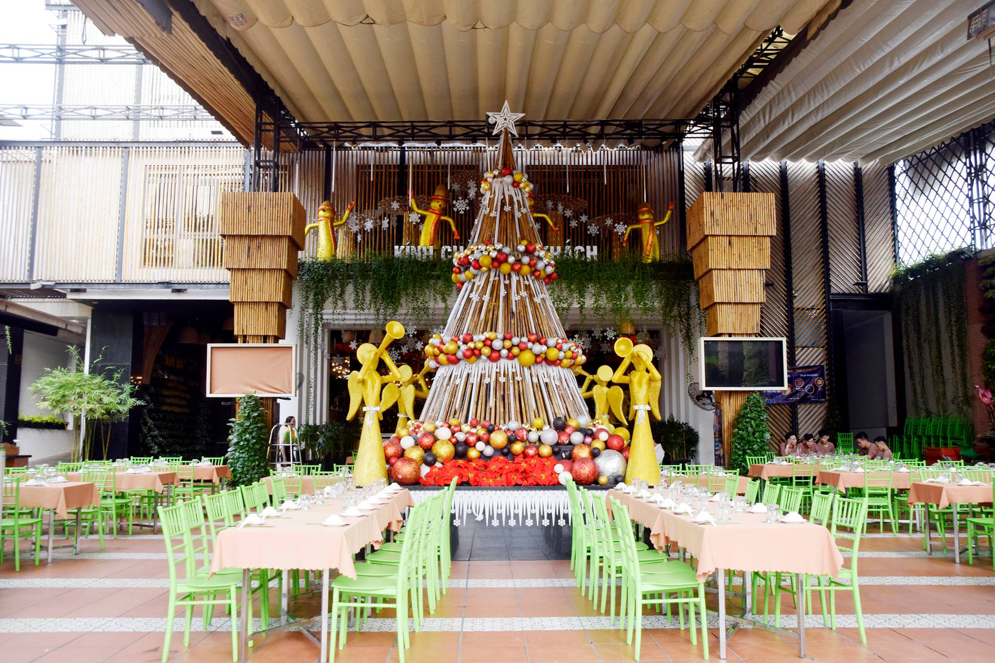 Nhà Hàng Tân Phú Tổ Chức Tiệc Ngoài Trời